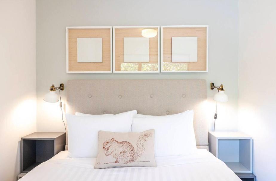 Griz Inn By Stayin Fernie Room photo